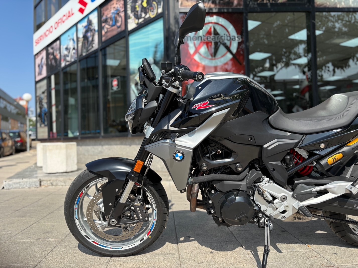 BMW F 900 R A2 AÑO 2020 CON 16.171 KM.