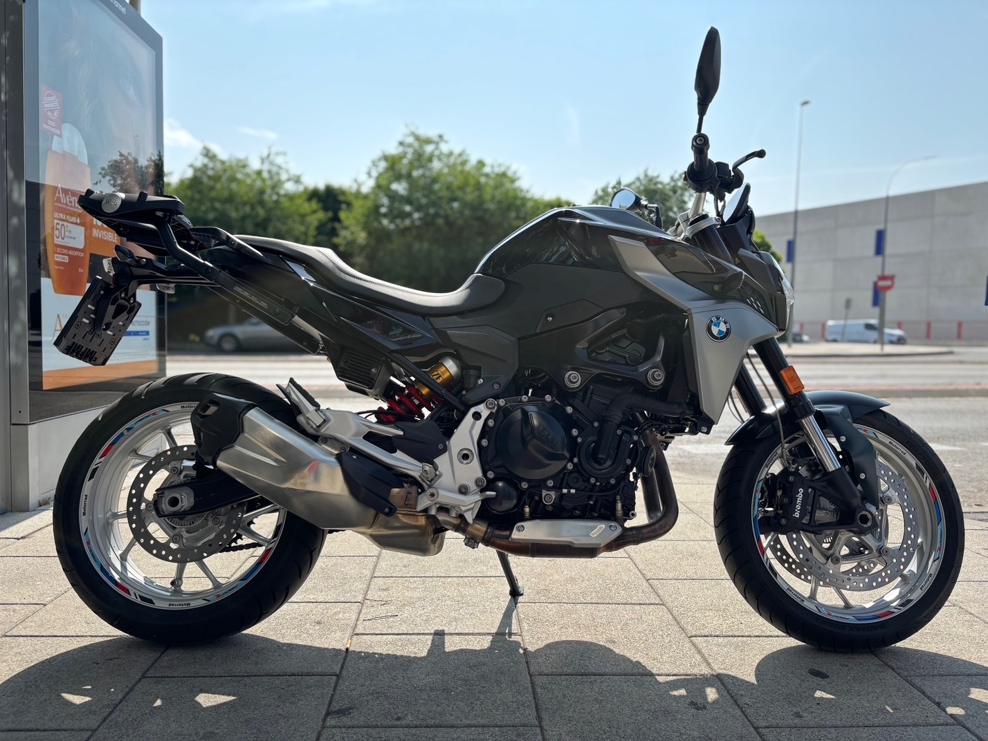 BMW F 900 R A2 AÑO 2020 CON 16.171 KM.