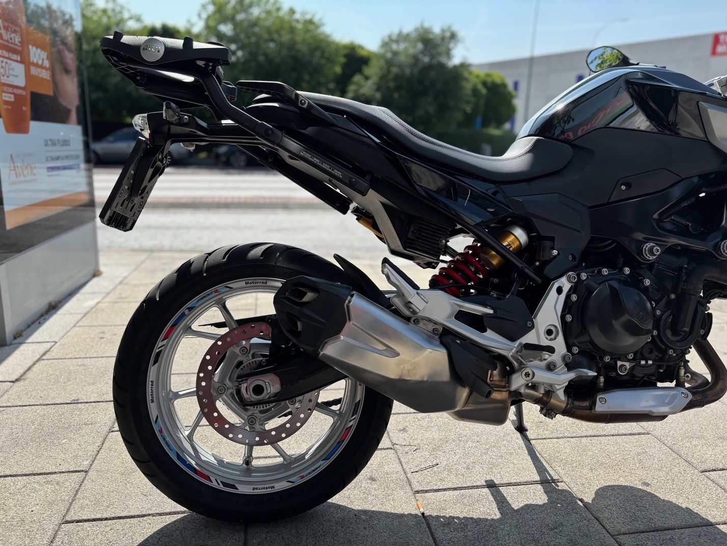 BMW F 900 R A2 AÑO 2020 CON 16.171 KM.