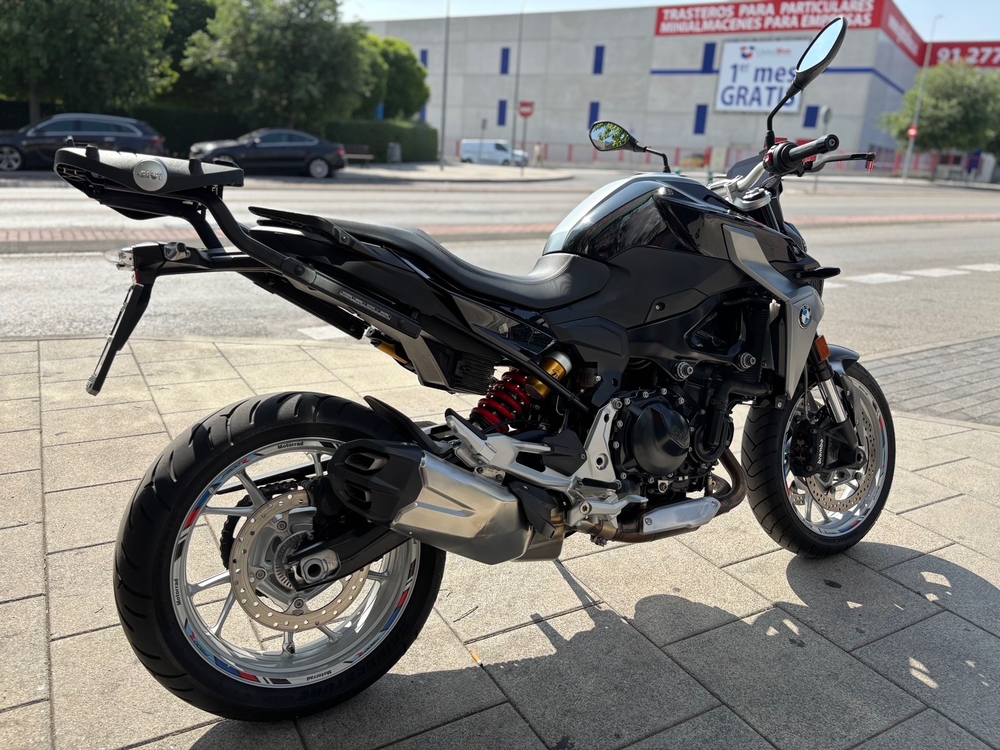 BMW F 900 R A2 AÑO 2020 CON 16.171 KM.