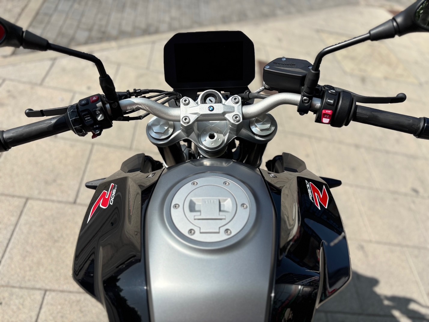 BMW F 900 R A2 AÑO 2020 CON 16.171 KM.