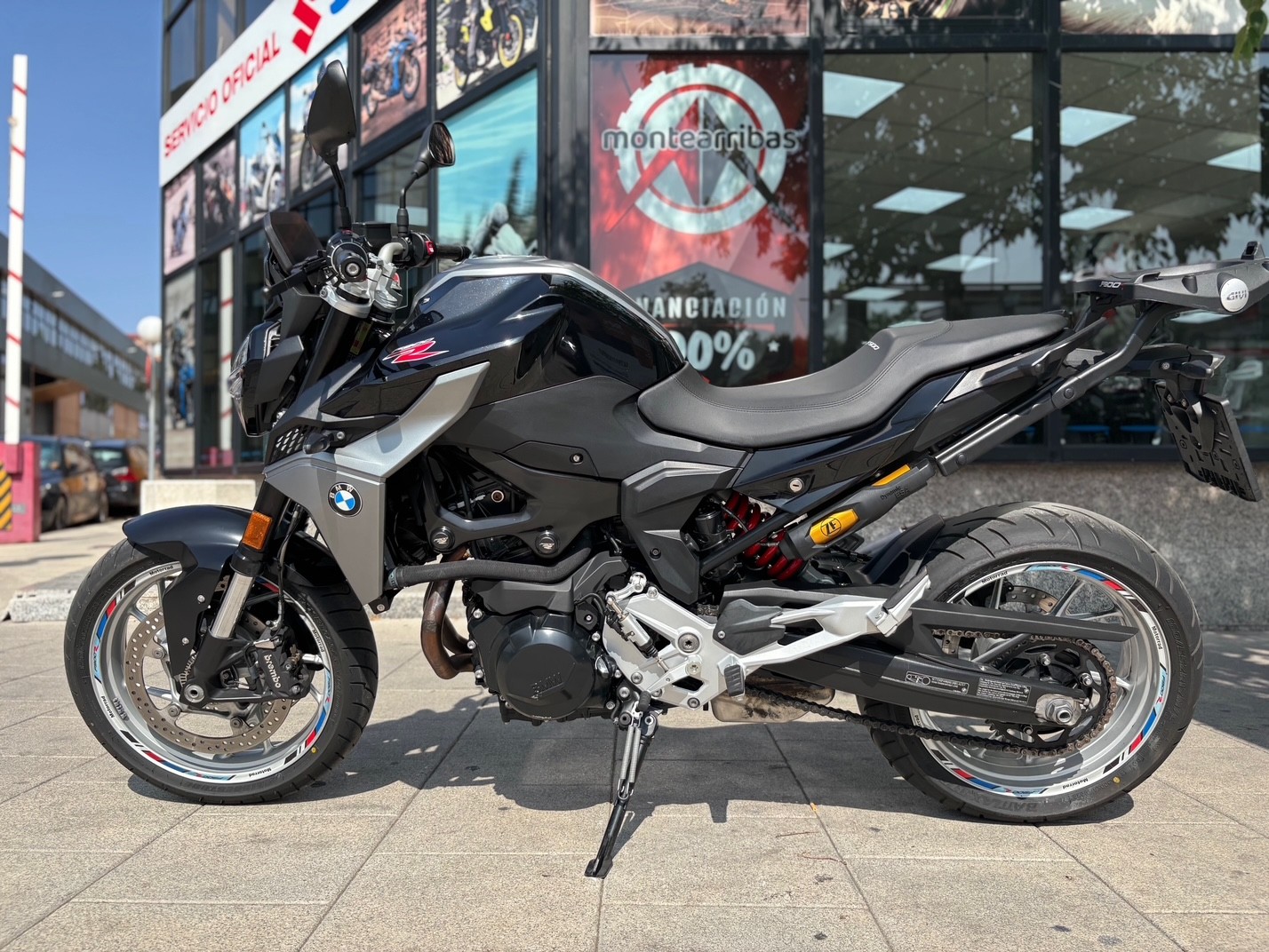 BMW F 900 R A2 AÑO 2020 CON 16.171 KM.