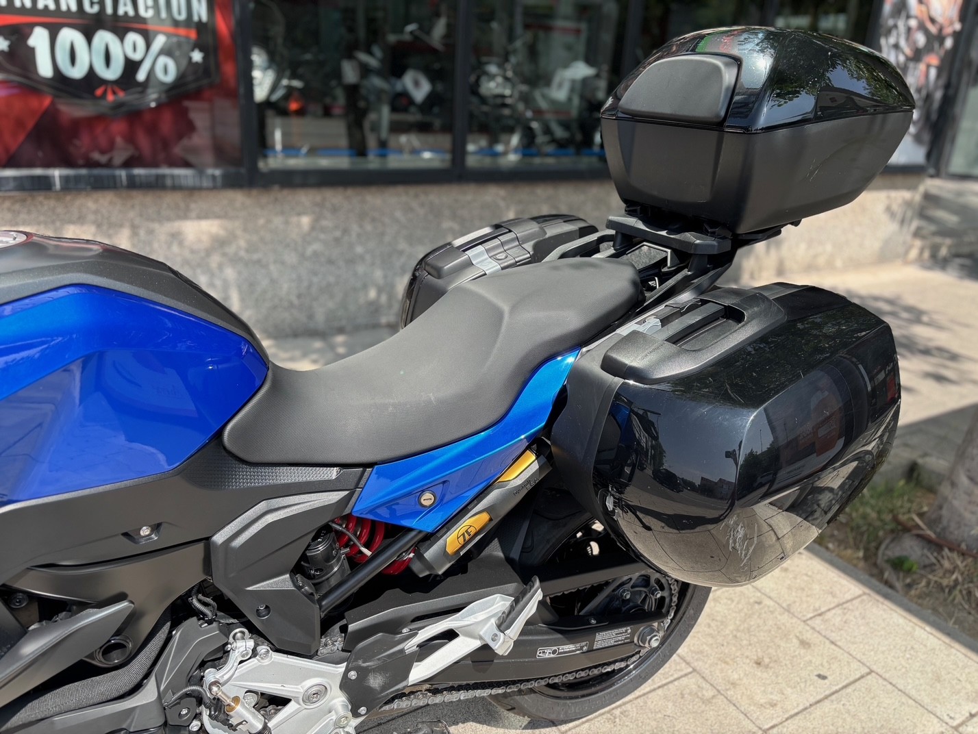 BMW F 900 XR AÑO 2023 CON 29.252 KM.