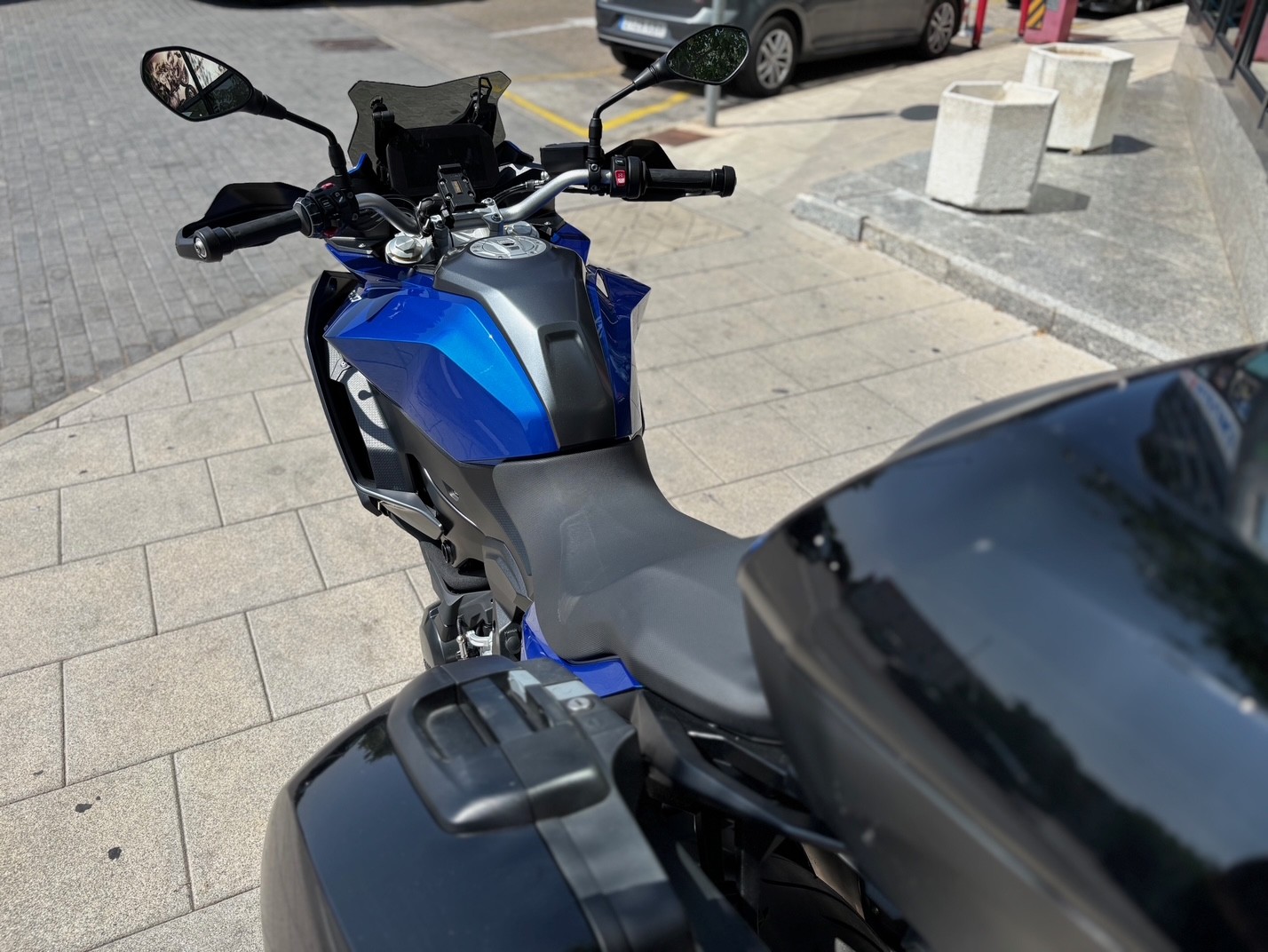 BMW F 900 XR AÑO 2023 CON 29.252 KM.
