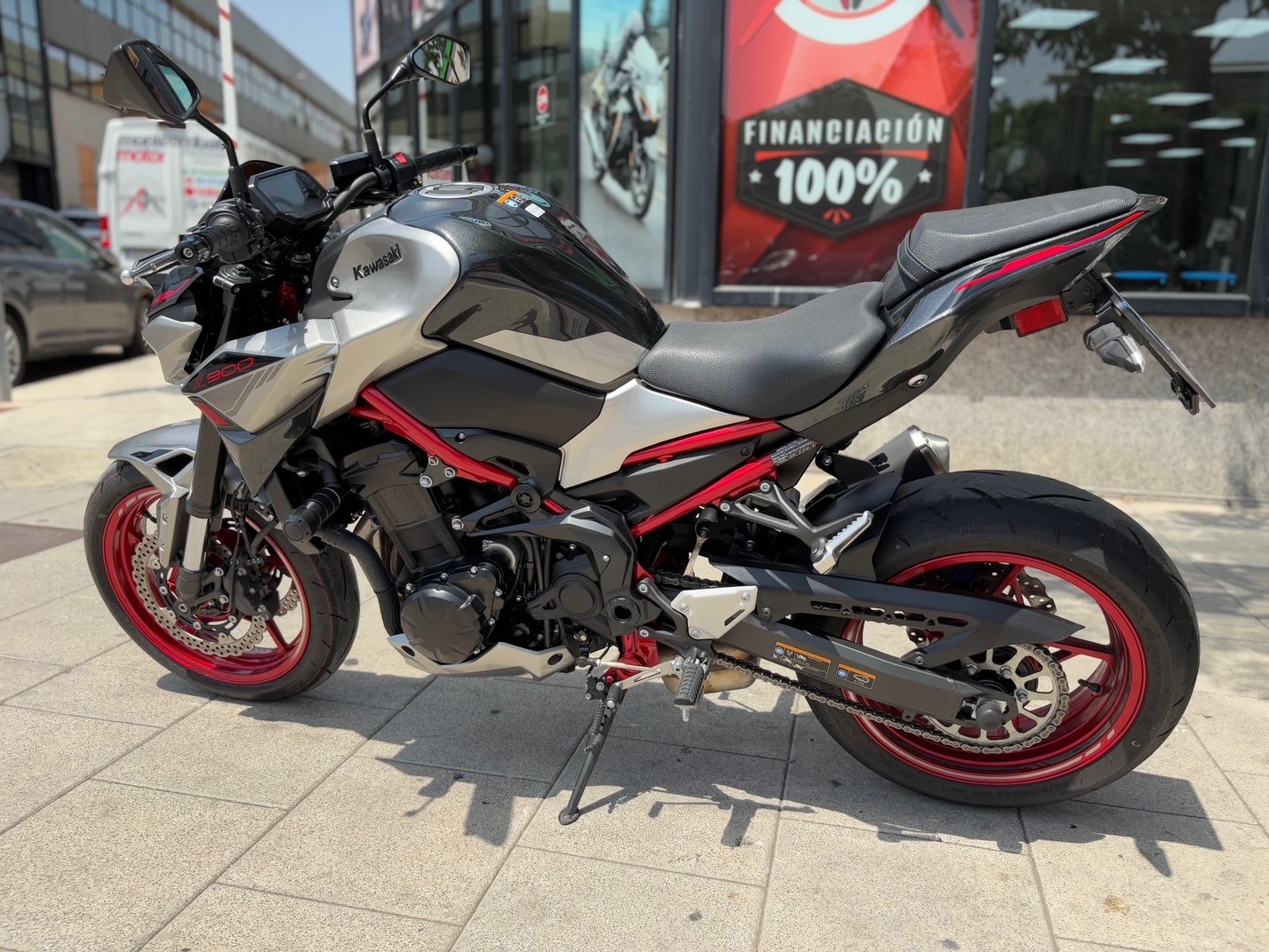 KAWASAKI Z 900 AÑO 2023 CON 1.395 KM.