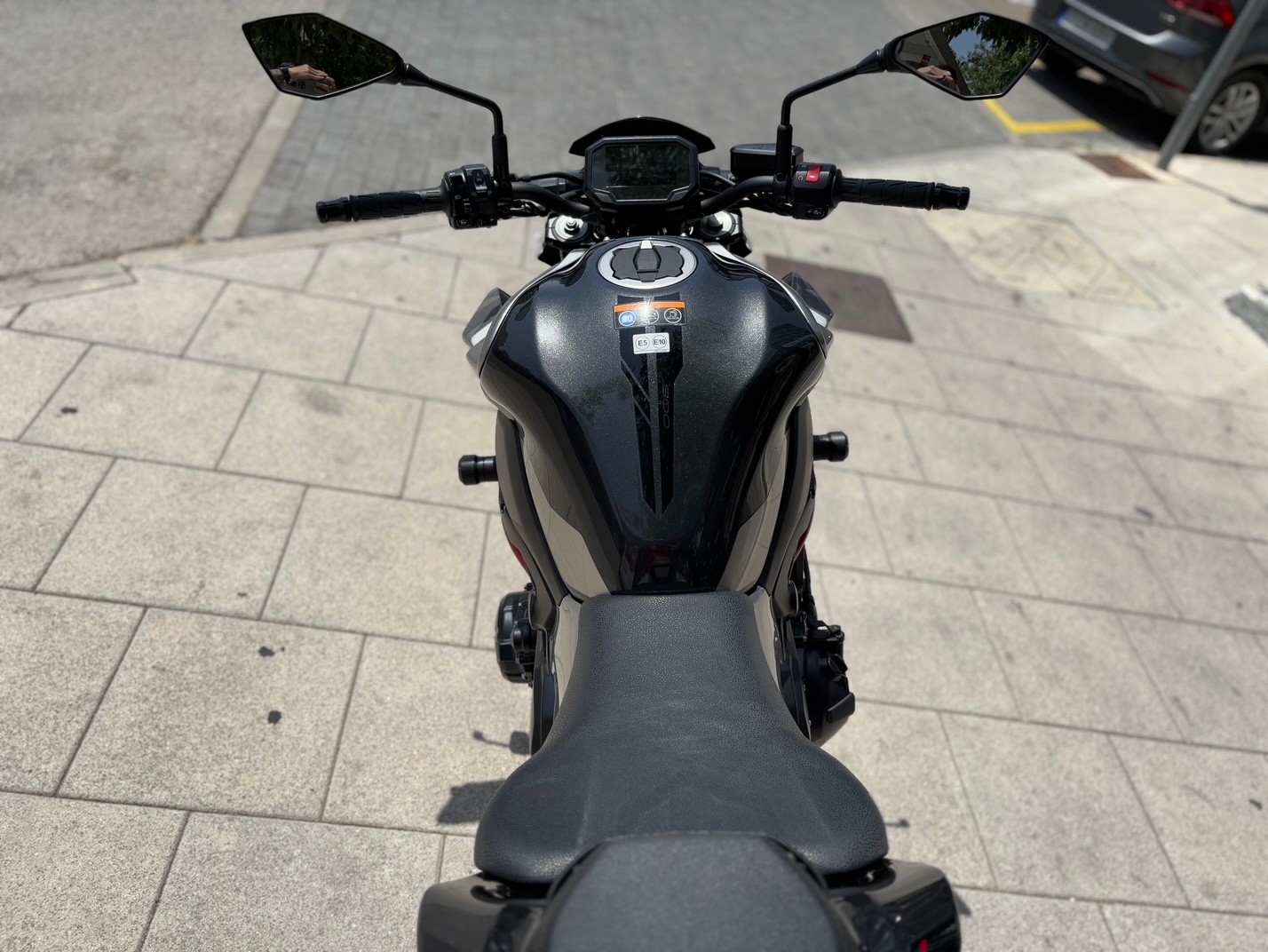 KAWASAKI Z 900 AÑO 2023 CON 1.395 KM.