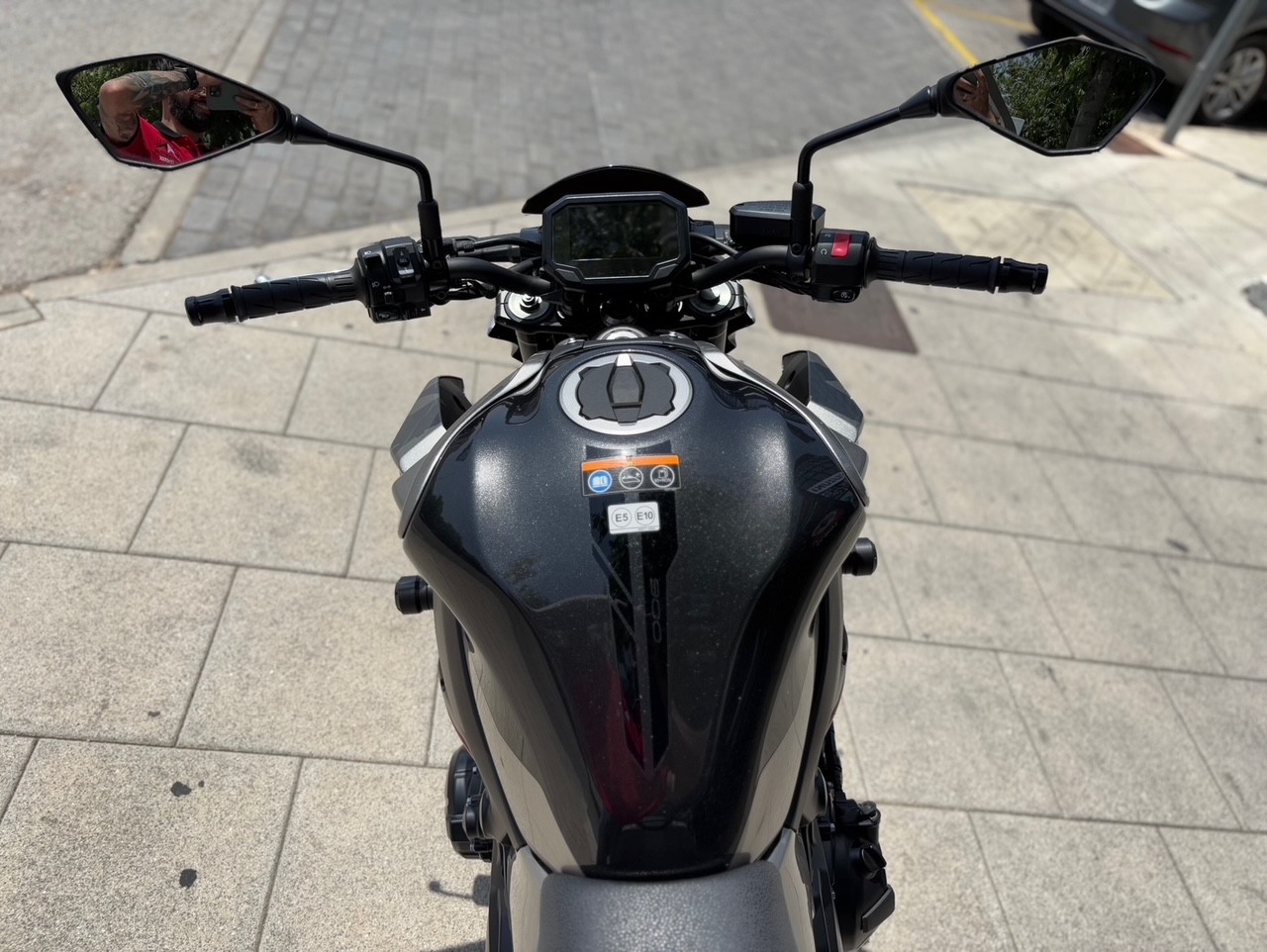 KAWASAKI Z 900 AÑO 2023 CON 1.395 KM.