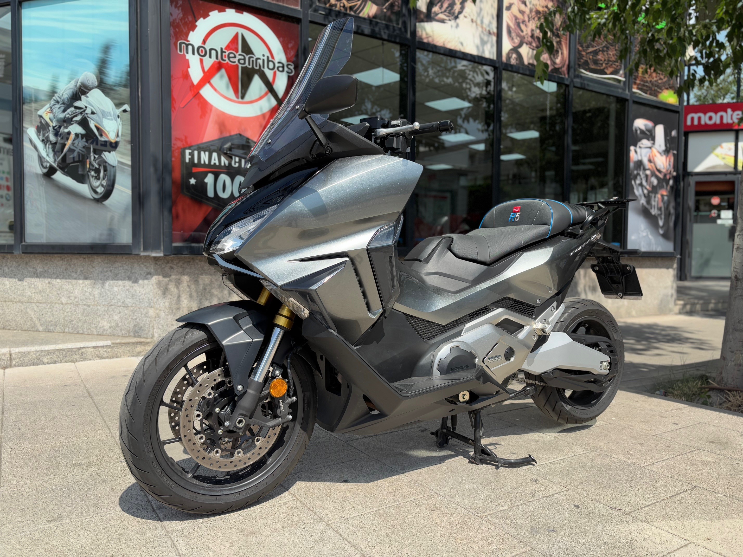 HONDA FORZA 750 AÑO 2023 CON 8.092 KM.