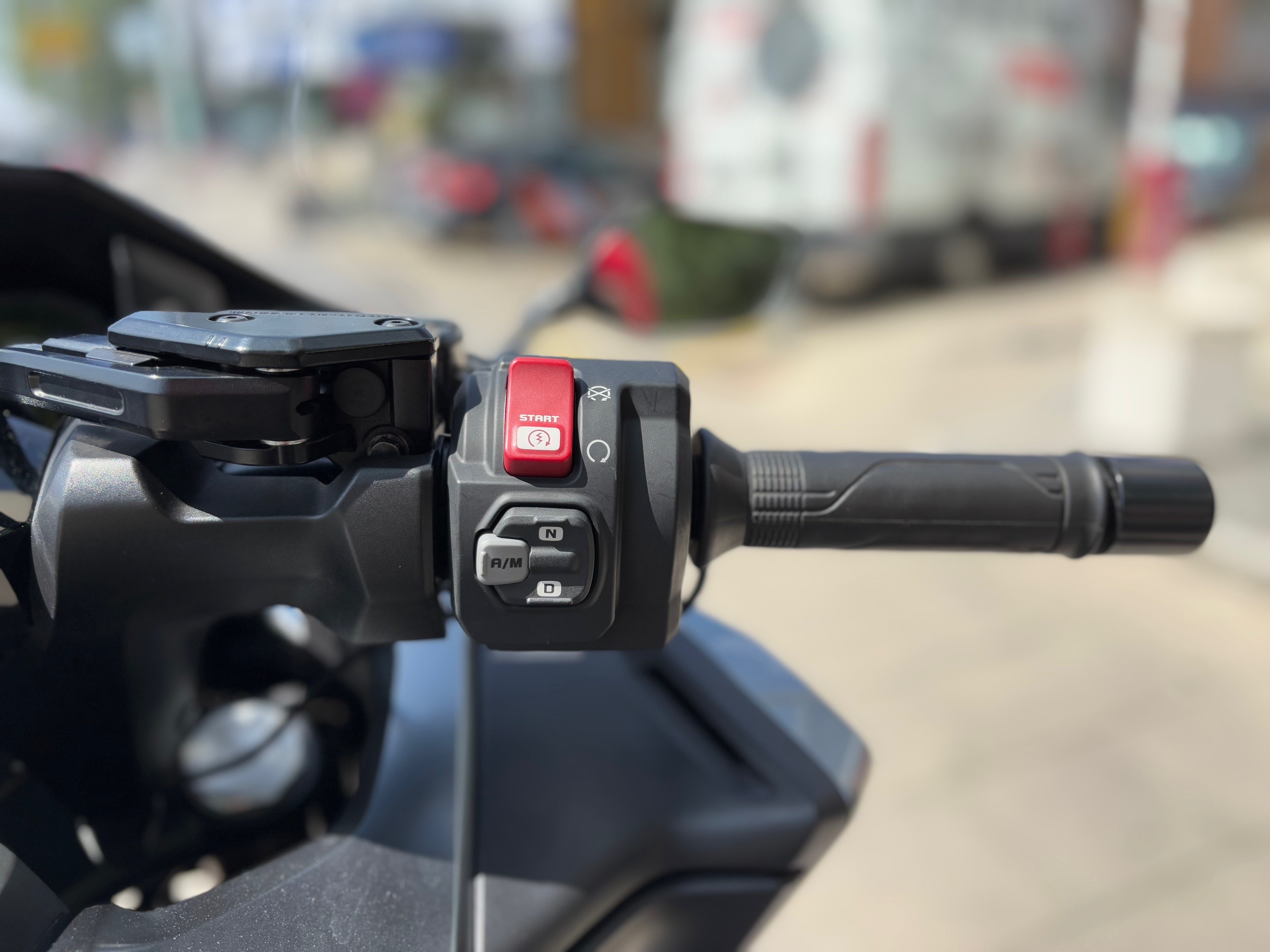 HONDA FORZA 750 AÑO 2023 CON 8.092 KM.