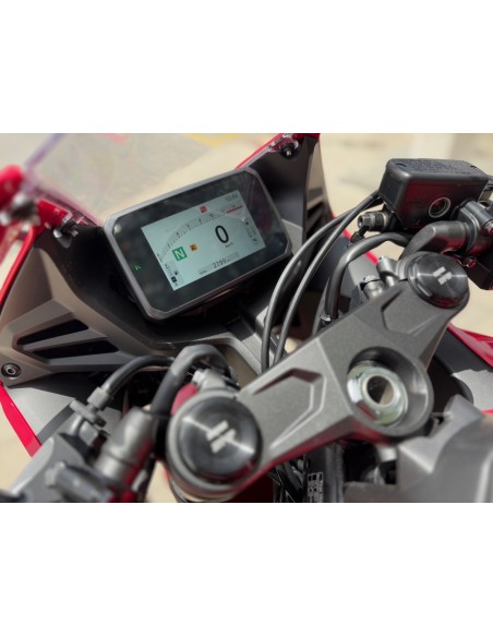 HONDA CBR 650 R E-CLUTCH AÑO 2024 CON 2.799 KM.