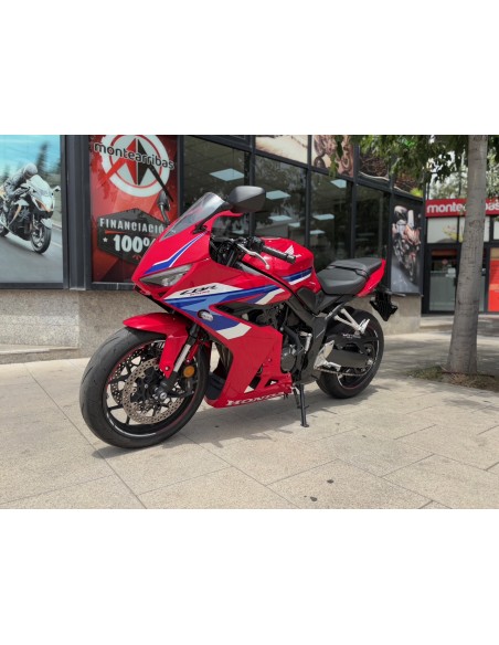HONDA CBR 650 R E-CLUTCH AÑO 2024 CON 2.799 KM.