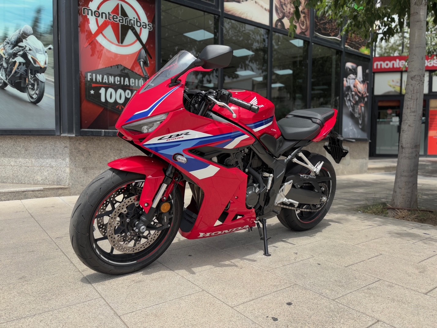 HONDA CBR 650 R E-CLUTCH AÑO 2024 CON...