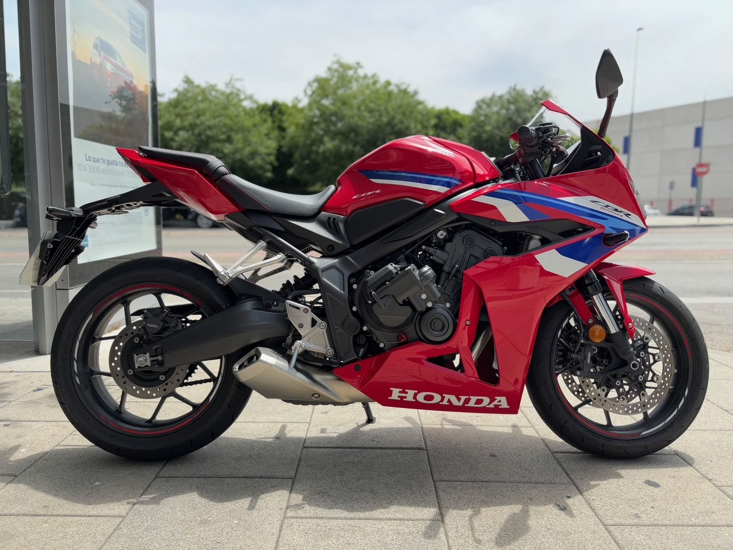 HONDA CBR 650 R E-CLUTCH AÑO 2024 CON...