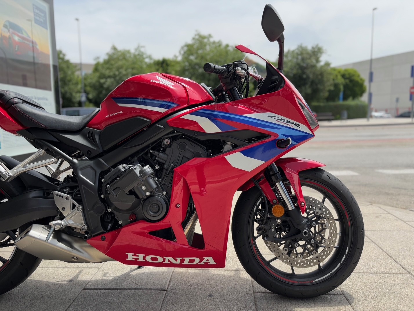 HONDA CBR 650 R E-CLUTCH AÑO 2024 CON...
