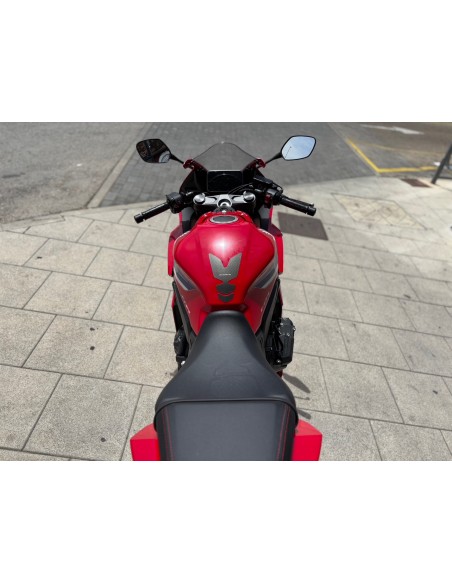 HONDA CBR 650 R E-CLUTCH AÑO 2024 CON 2.799 KM.