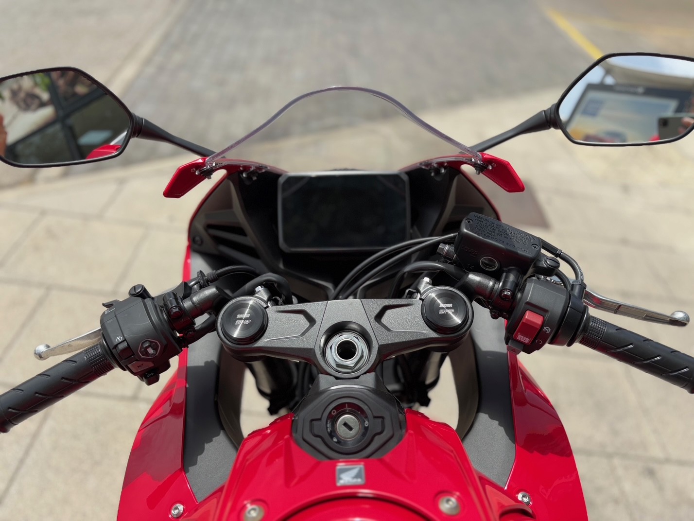 HONDA CBR 650 R E-CLUTCH AÑO 2024 CON...