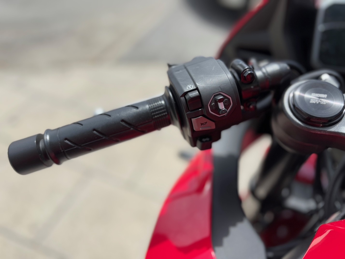 HONDA CBR 650 R E-CLUTCH AÑO 2024 CON...