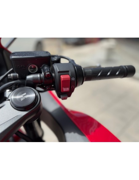 HONDA CBR 650 R E-CLUTCH AÑO 2024 CON 2.799 KM.