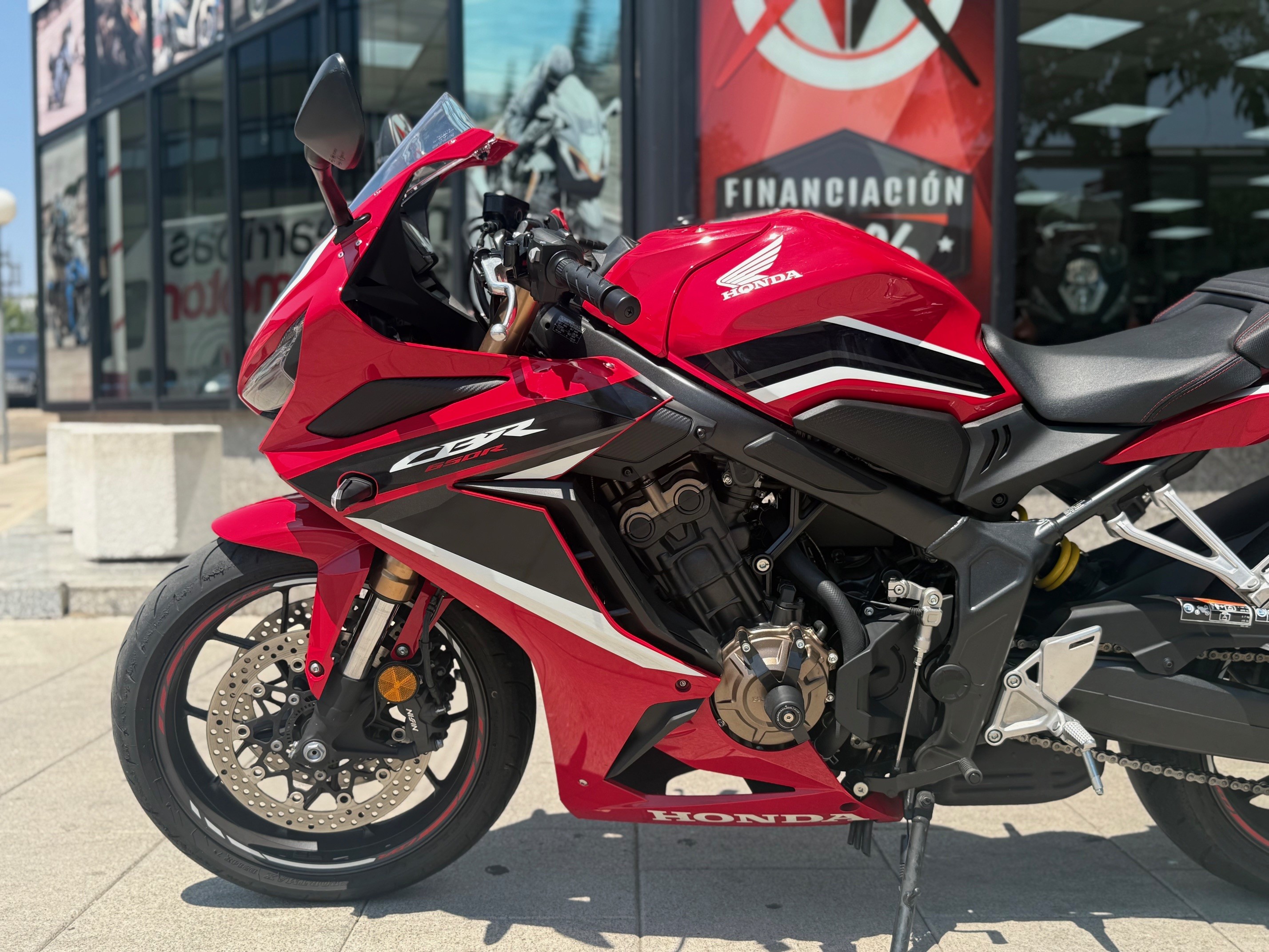 HONDA CBR 650 R AÑO 2021 CON 6.867 KM