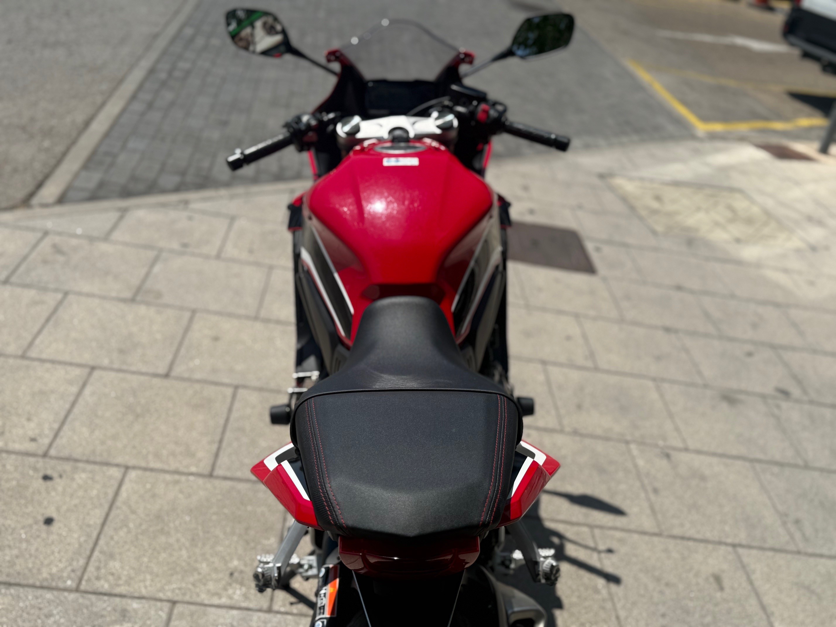 HONDA CBR 650 R AÑO 2021 CON 6.867 KM