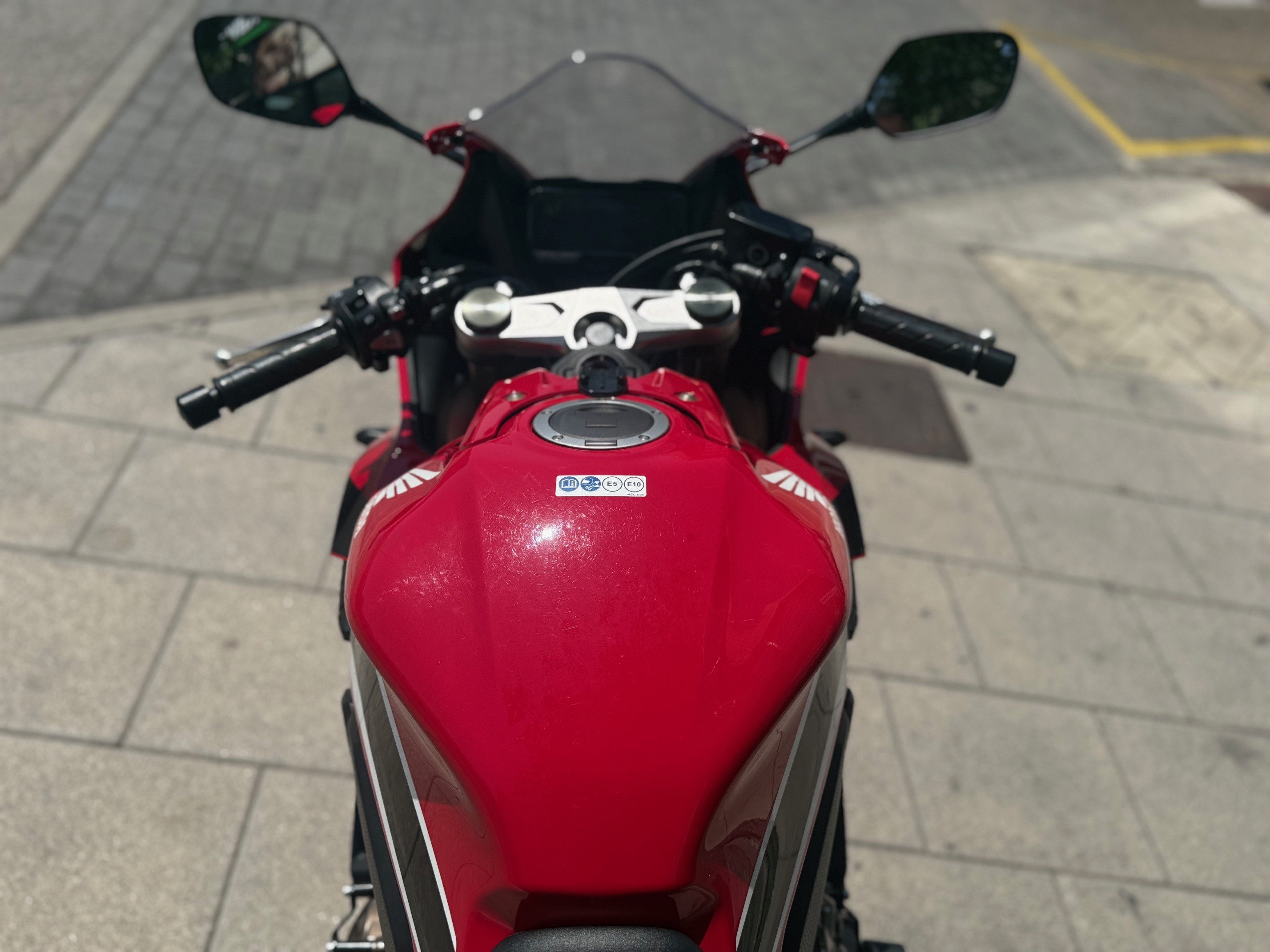 HONDA CBR 650 R AÑO 2021 CON 6.867 KM