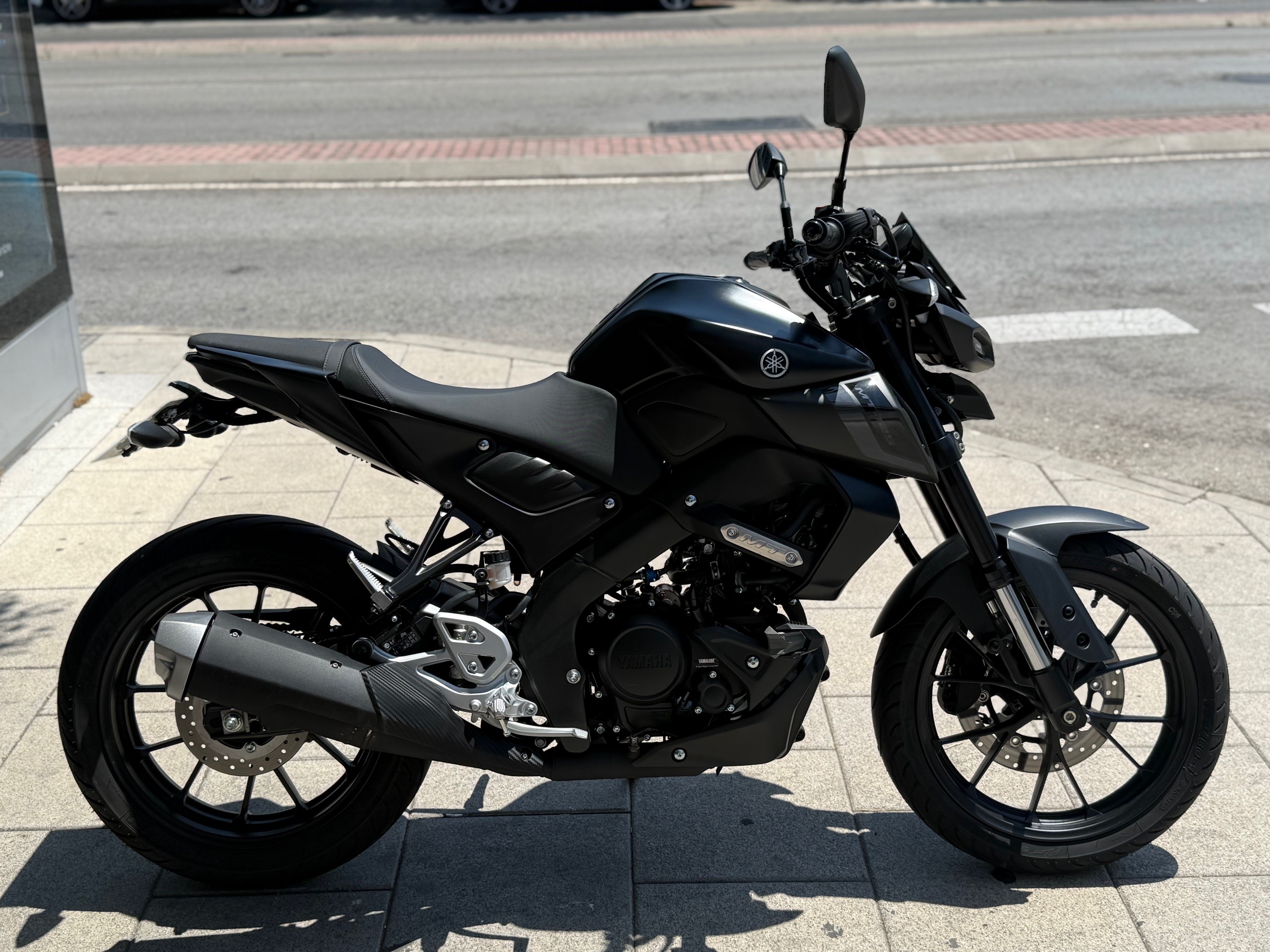 YAMAHA MT-125 AÑO 2025 CON 712 KM.