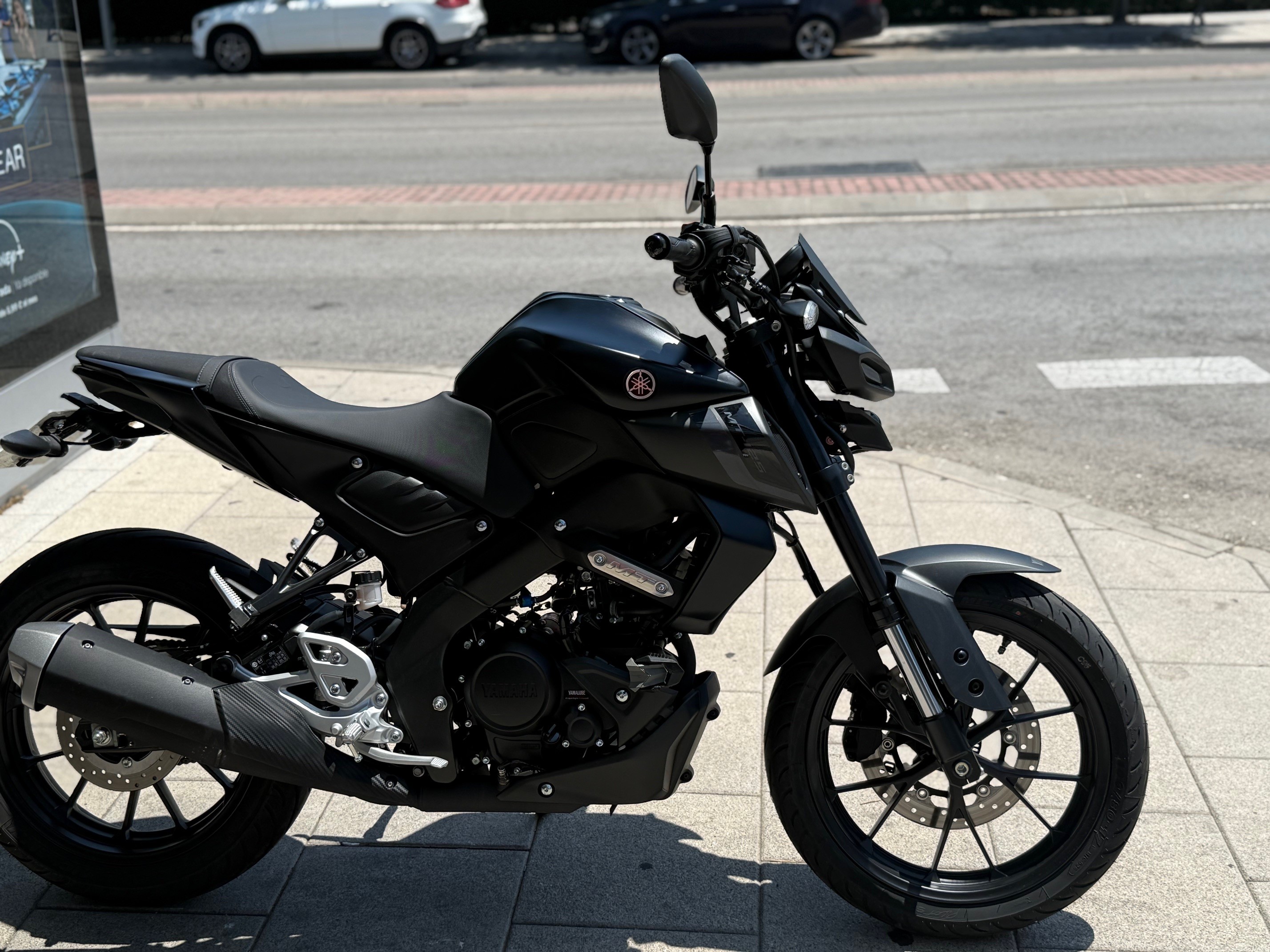 YAMAHA MT-125 AÑO 2025 CON 712 KM.