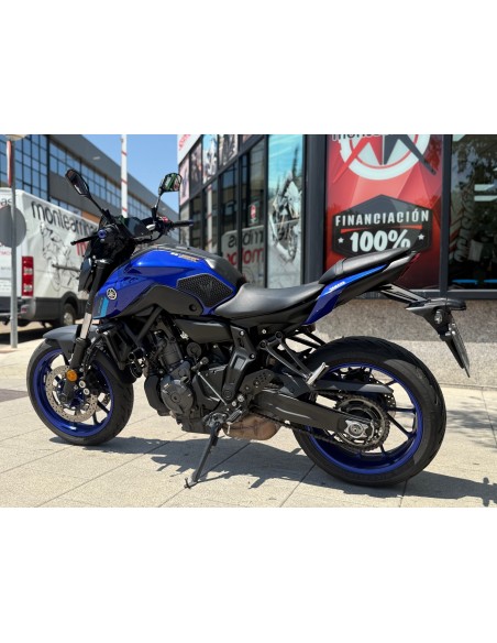 YAMAHA MT-07 AÑO 2024 CON 16.749 KM.