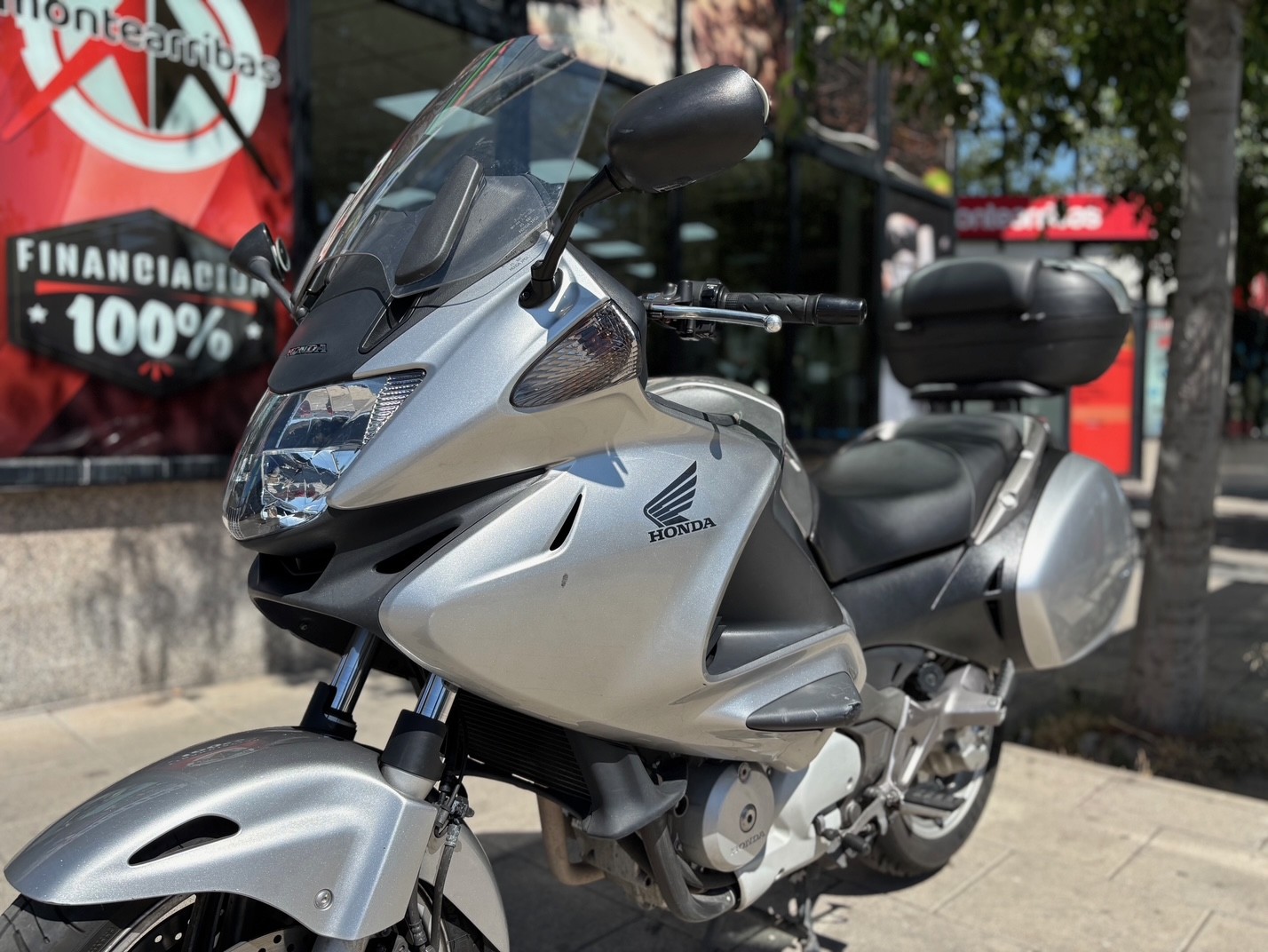 HONDA NT 700 DEAUVILLE ABS AÑO 2011...