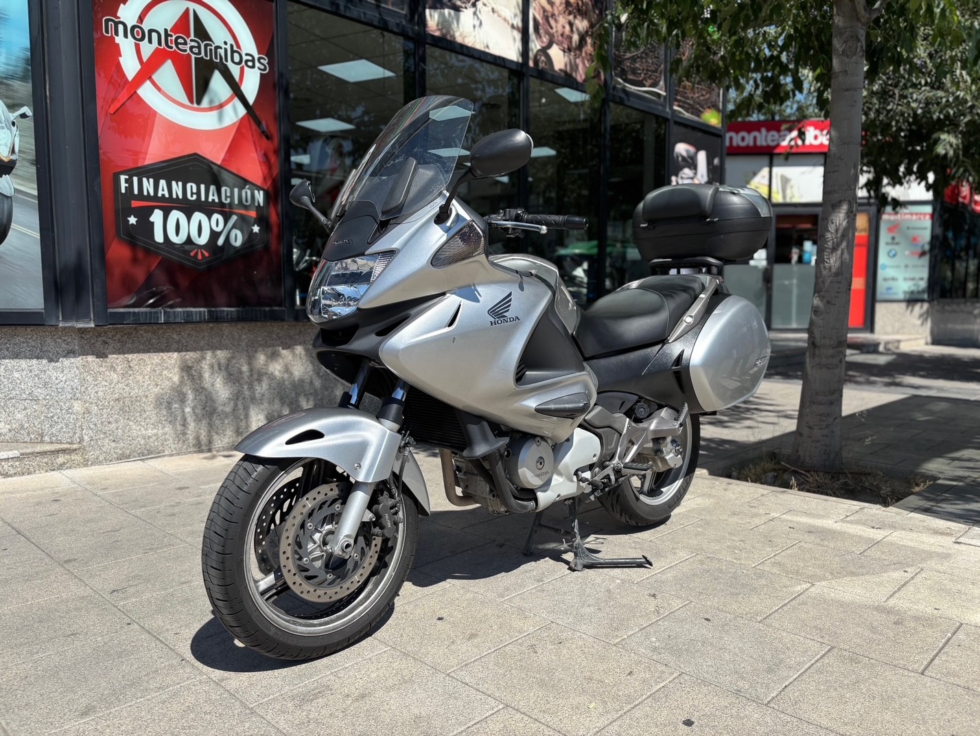 HONDA NT 700 DEAUVILLE ABS AÑO 2011...