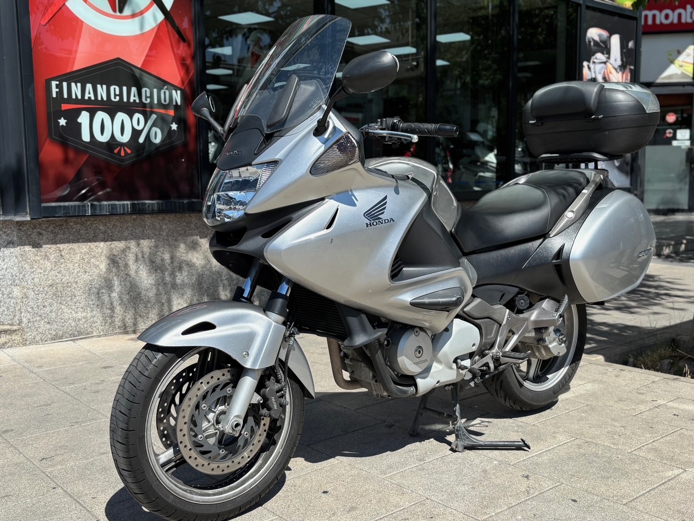 HONDA NT 700 DEAUVILLE ABS AÑO 2011...