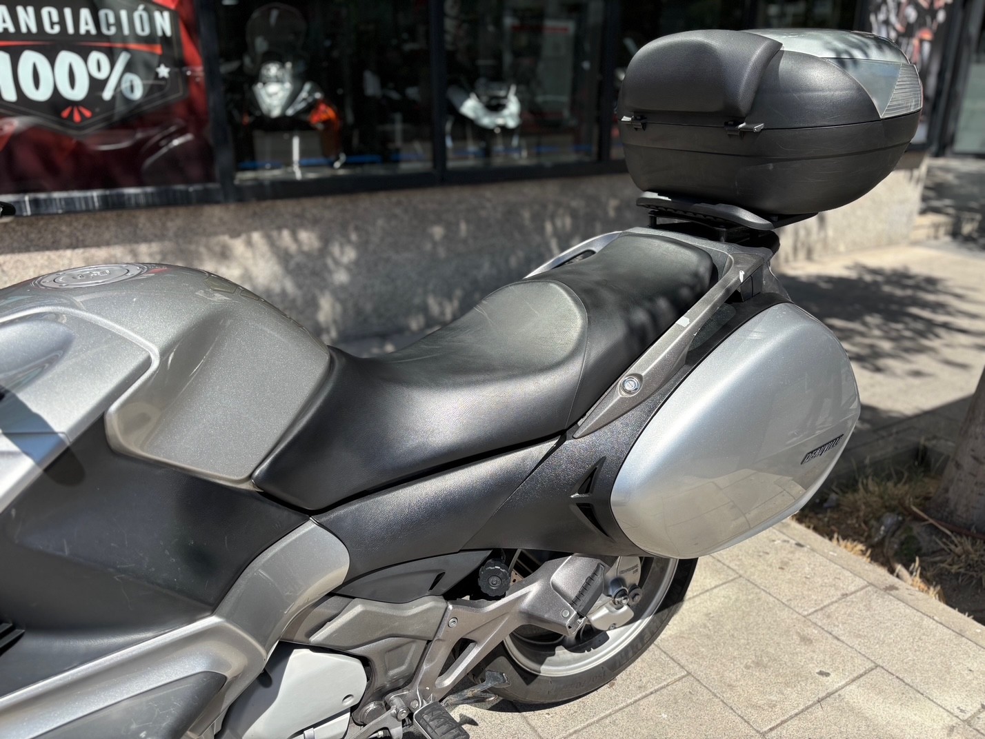 HONDA NT 700 DEAUVILLE ABS AÑO 2011...