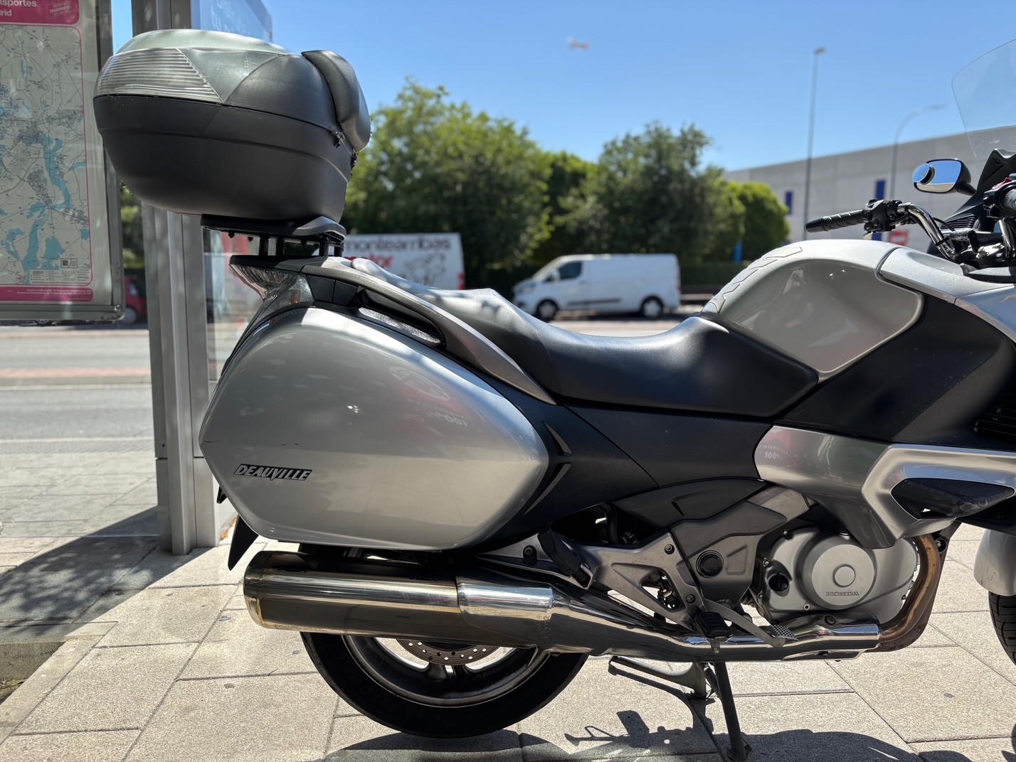 HONDA NT 700 DEAUVILLE ABS AÑO 2011...