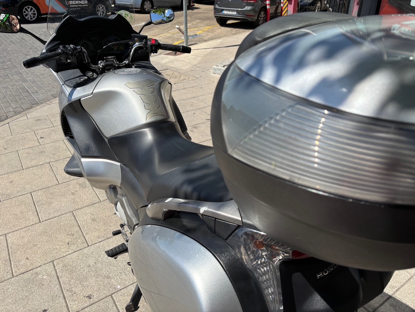 HONDA NT 700 DEAUVILLE ABS AÑO 2011...