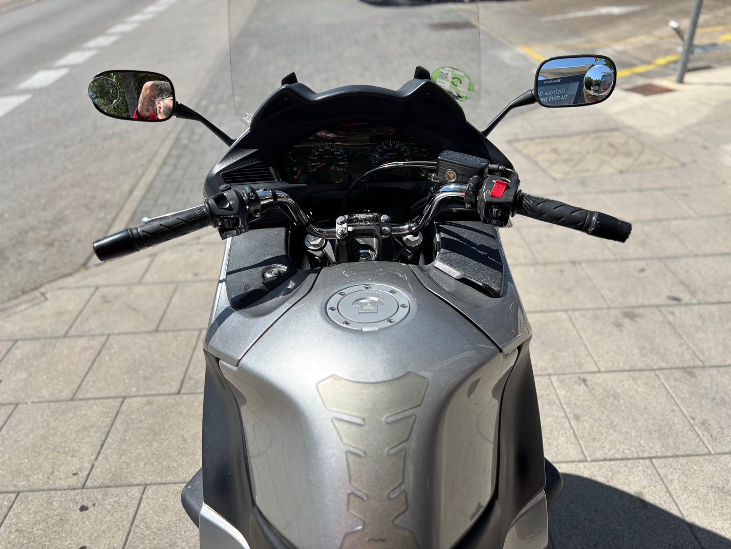 HONDA NT 700 DEAUVILLE ABS AÑO 2011...