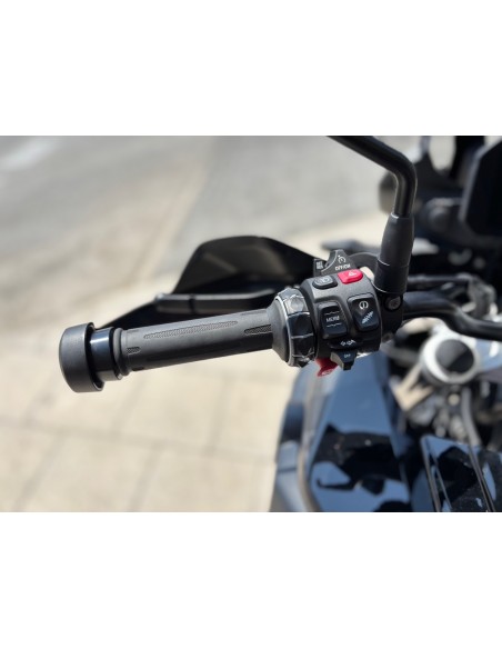 BMW F 750 GS TRIPLE BLACK AÑO 2023 CON 3.028 KM.