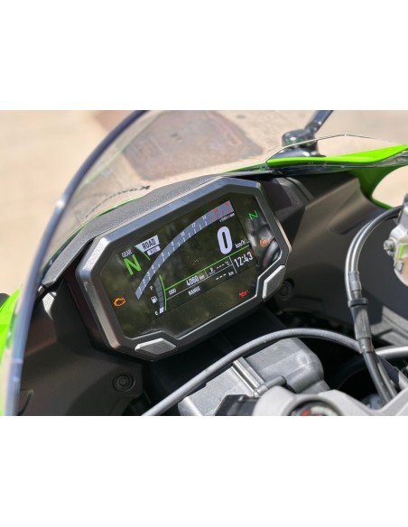 KAWASAKI NINJA ZX -6R AÑO 2025 CON 4.059 KM.