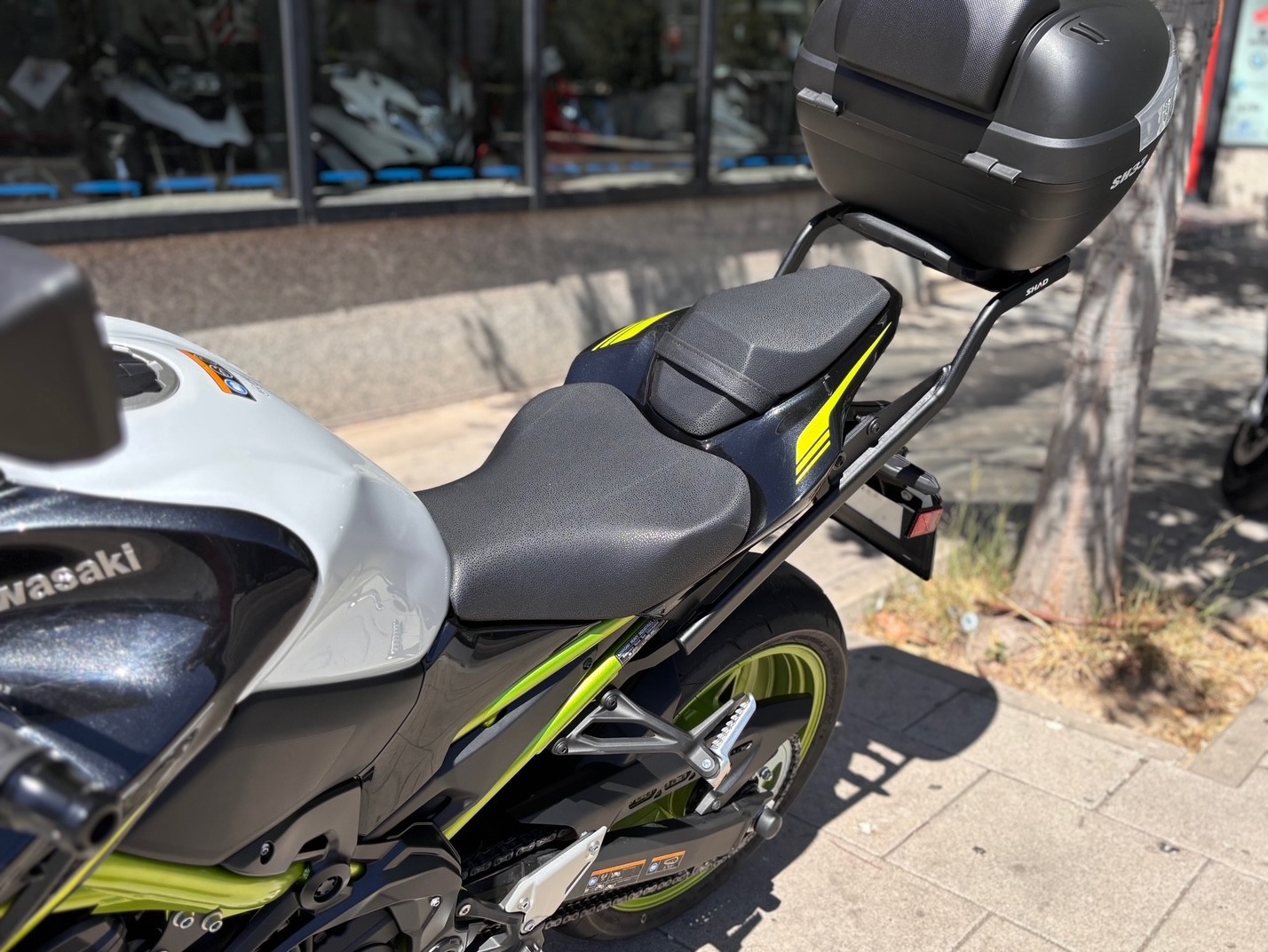 KAWASAKI Z 900 AÑO 2021 CON 7.660 KM.