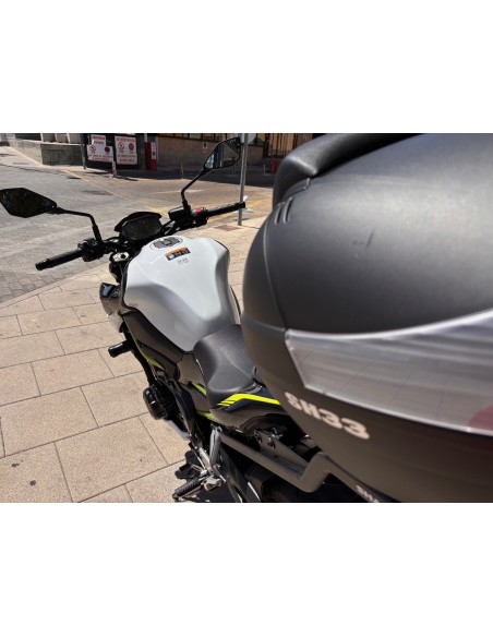 KAWASAKI Z 900 AÑO 2021 CON 7.660 KM.