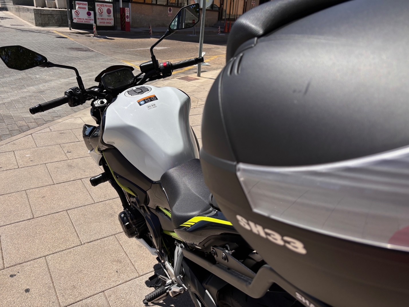 KAWASAKI Z 900 AÑO 2021 CON 7.660 KM.