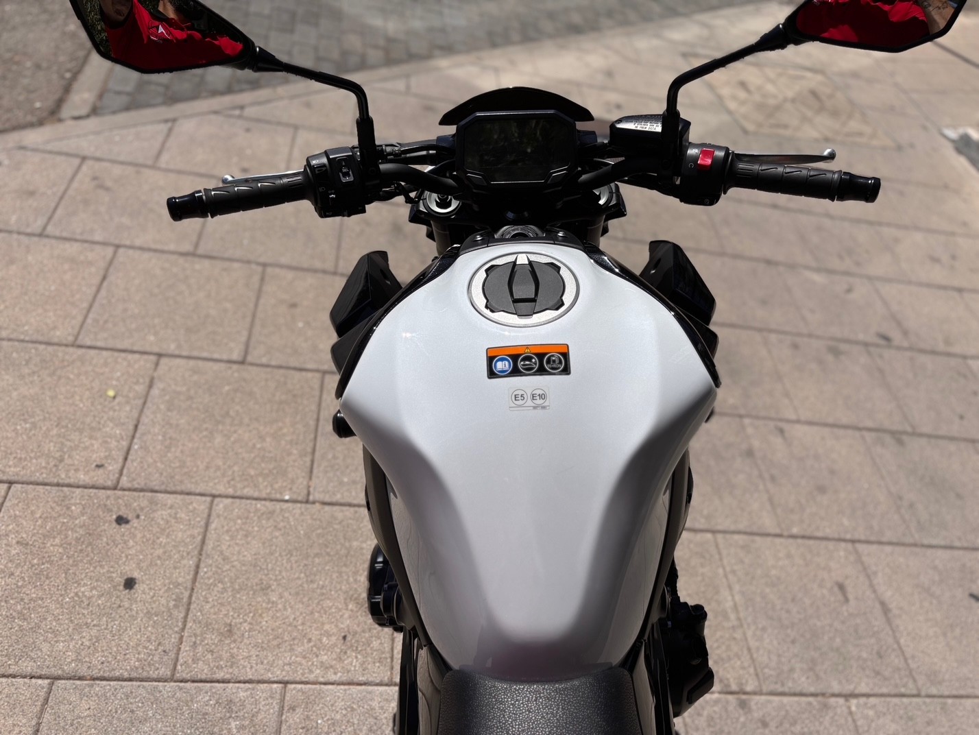 KAWASAKI Z 900 AÑO 2021 CON 7.660 KM.