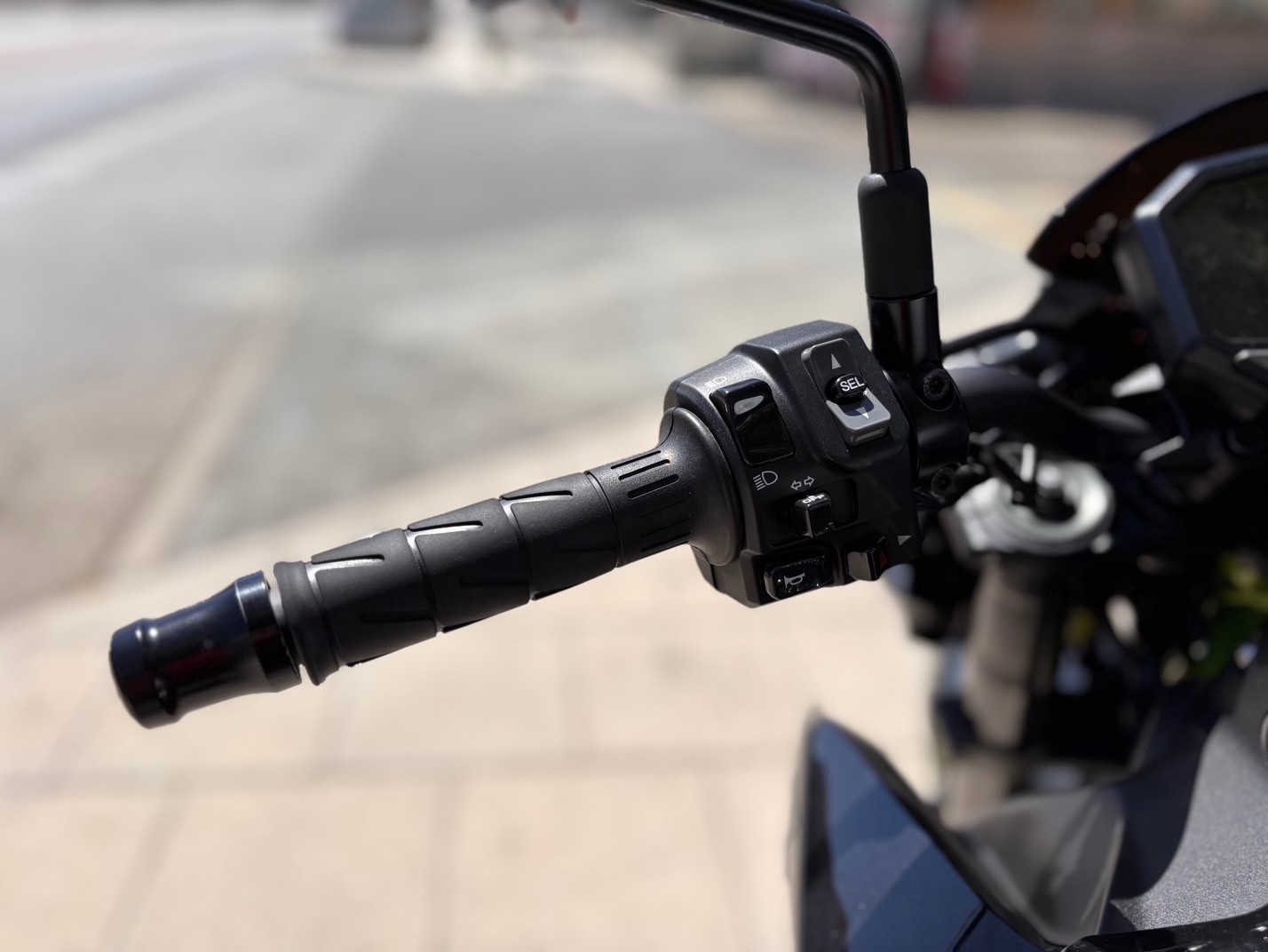 KAWASAKI Z 900 AÑO 2021 CON 7.660 KM.