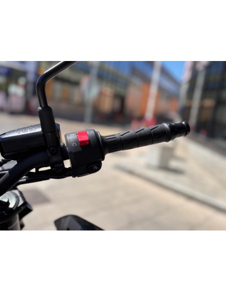 KAWASAKI Z 900 AÑO 2021 CON 7.660 KM.