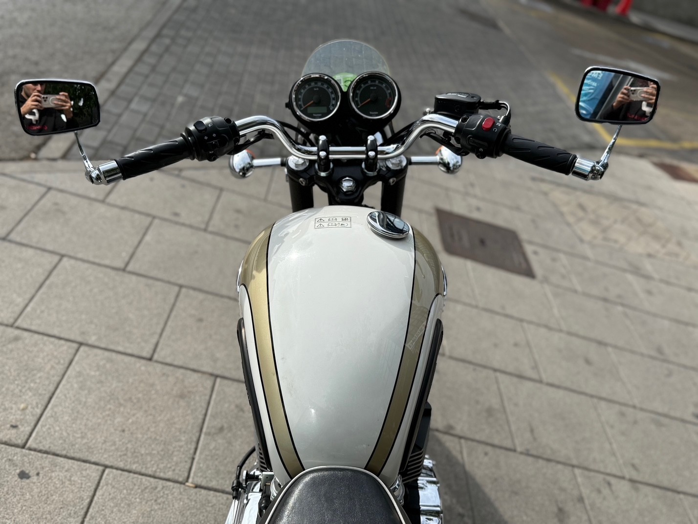 TRIUMPH BONNEVILLE T100 AÑO 2015 CON...