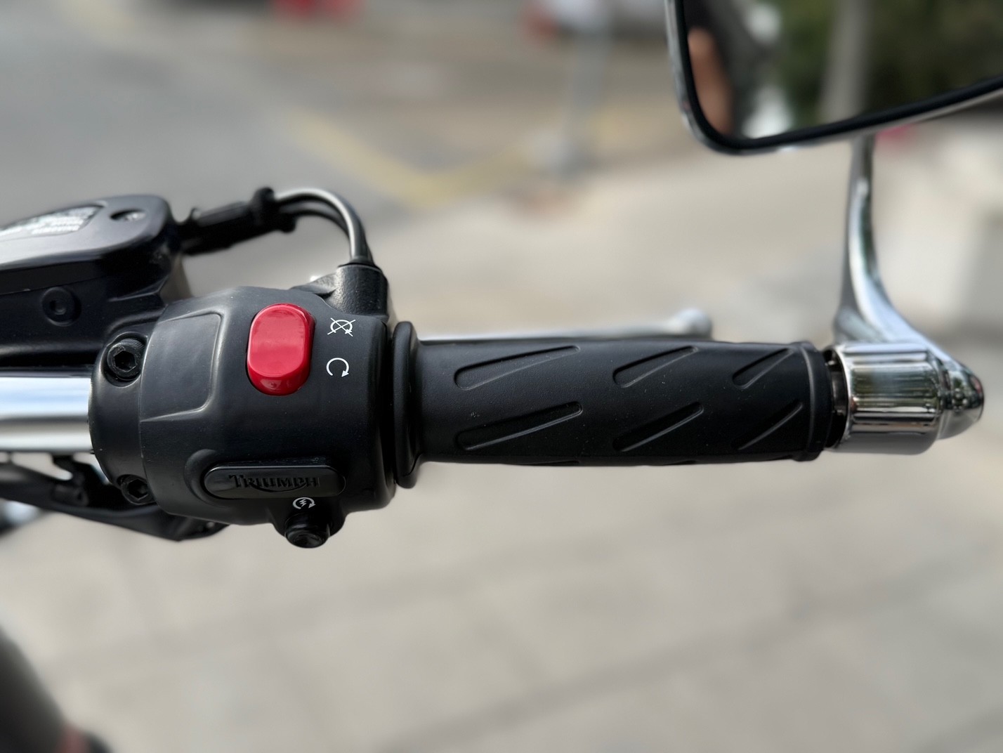 TRIUMPH BONNEVILLE T100 AÑO 2015 CON...