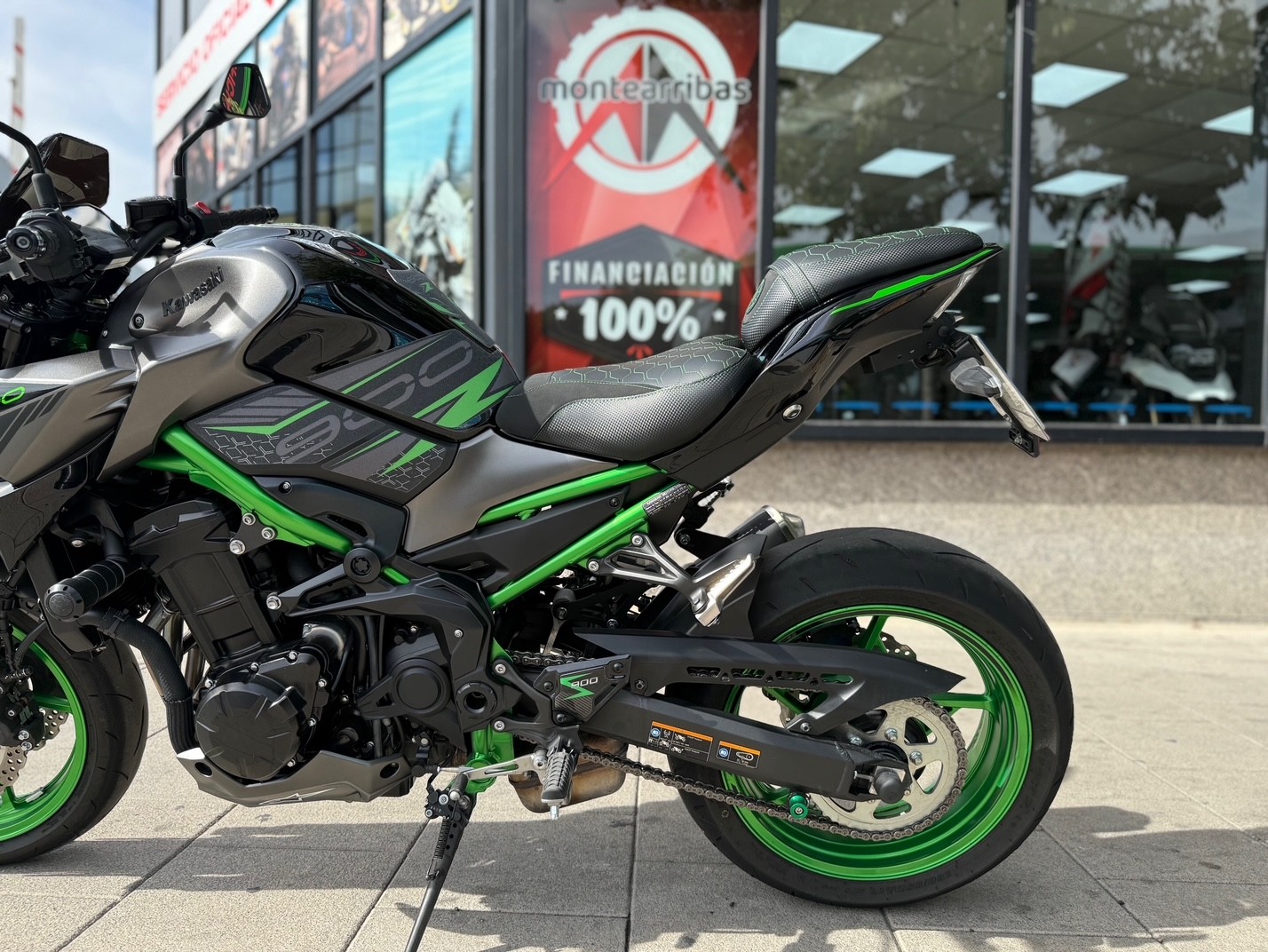 KAWASAKI Z 900 AÑO 2024 CON 7.926 KM.