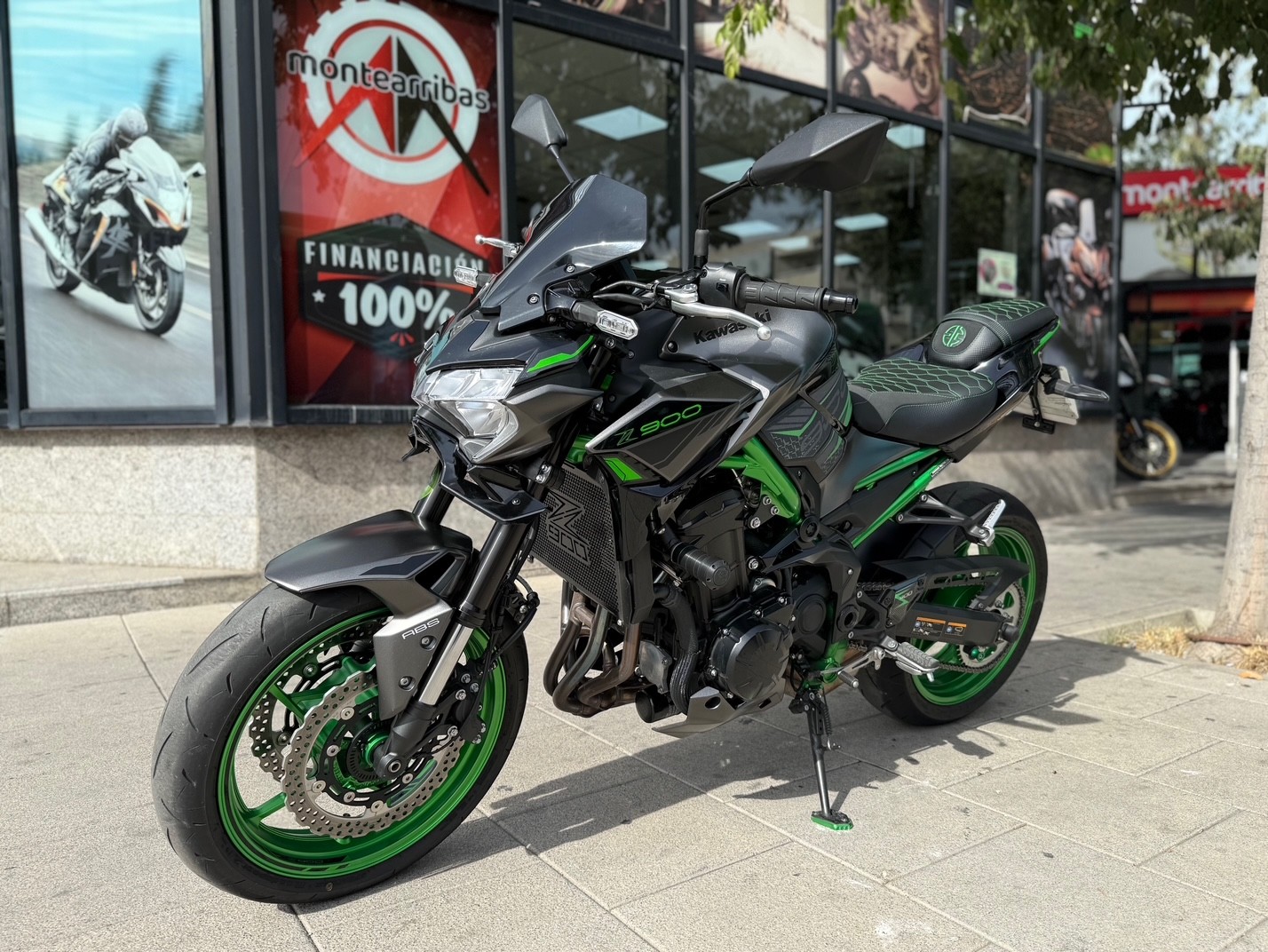 KAWASAKI Z 900 AÑO 2024 CON 7.926 KM.