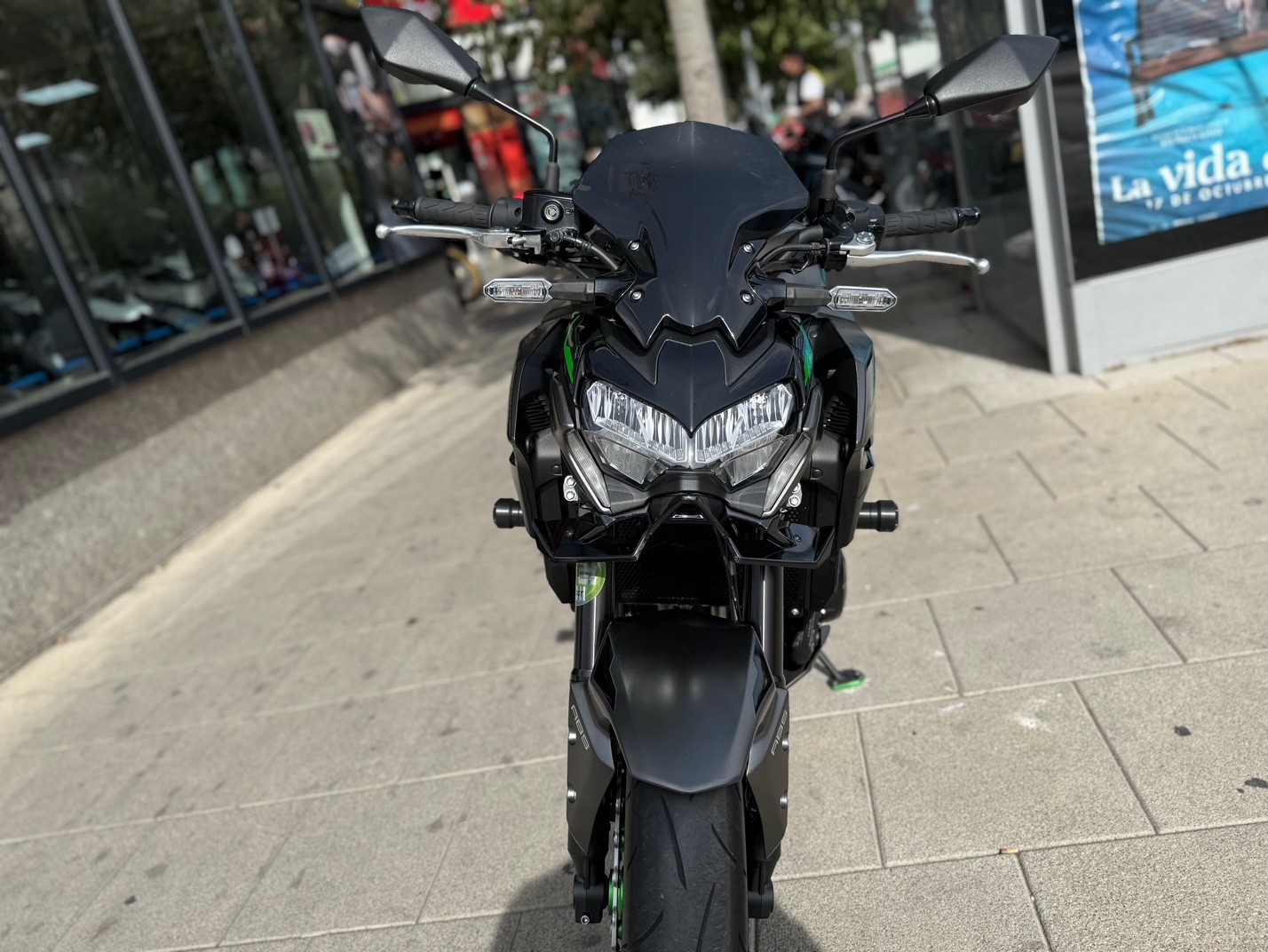 KAWASAKI Z 900 AÑO 2024 CON 7.926 KM.