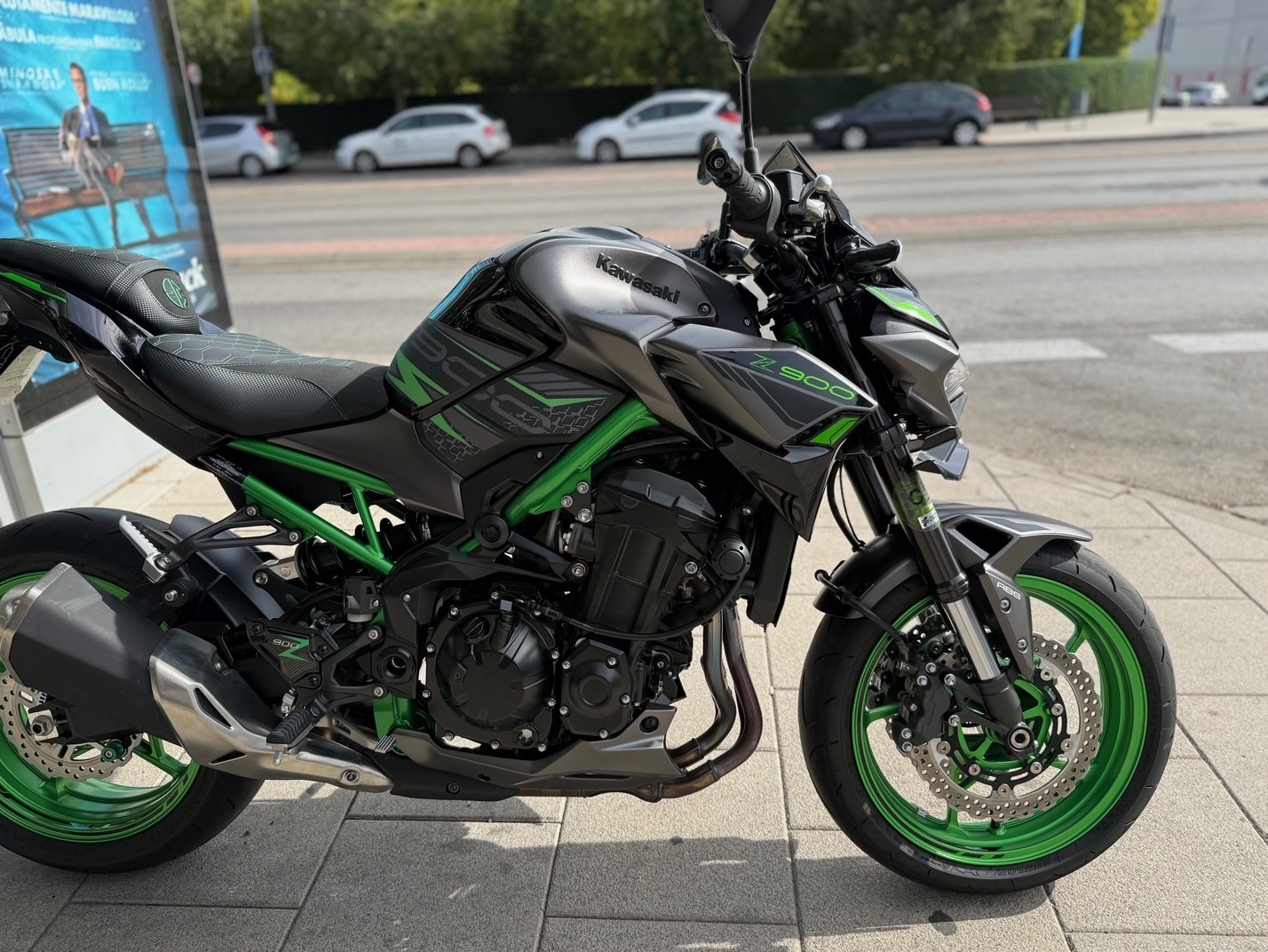 KAWASAKI Z 900 AÑO 2024 CON 7.926 KM.