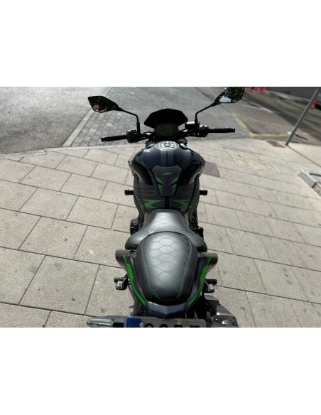 KAWASAKI Z 900 AÑO 2024 CON 7.926 KM.